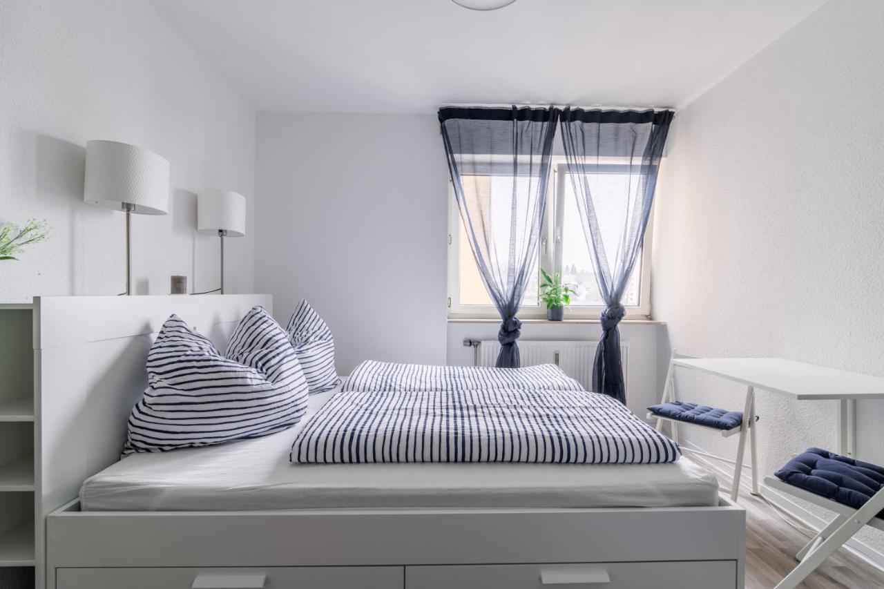 Kuschelige Ferienwohnung mit WLAN&Privatparkplatz Kaiserslautern Exterior foto